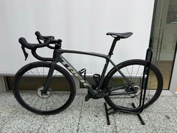 Trek Émonda SL 6 Disc Pro 2022 2022 Road & Gravel d'occasion