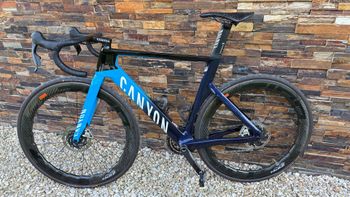 Gebrauchtes Canyon Aeroad CFR Disc eTap 2021 2021 Road & Gravel, Blau — Bild 6 von 7