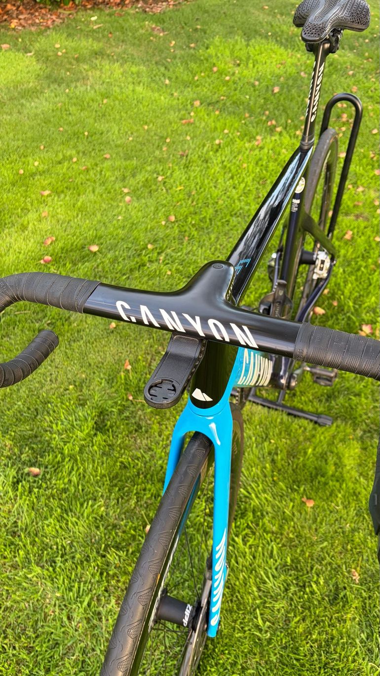 Używany Canyon Aeroad CFR Disc eTap 2021 2021 Road & Gravel — zdjęcie 10 z 14