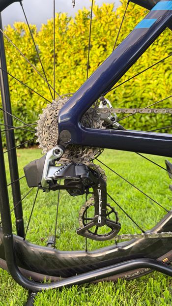 Używany Canyon Aeroad CFR Disc eTap 2021 2021 Road & Gravel — zdjęcie 14 z 14