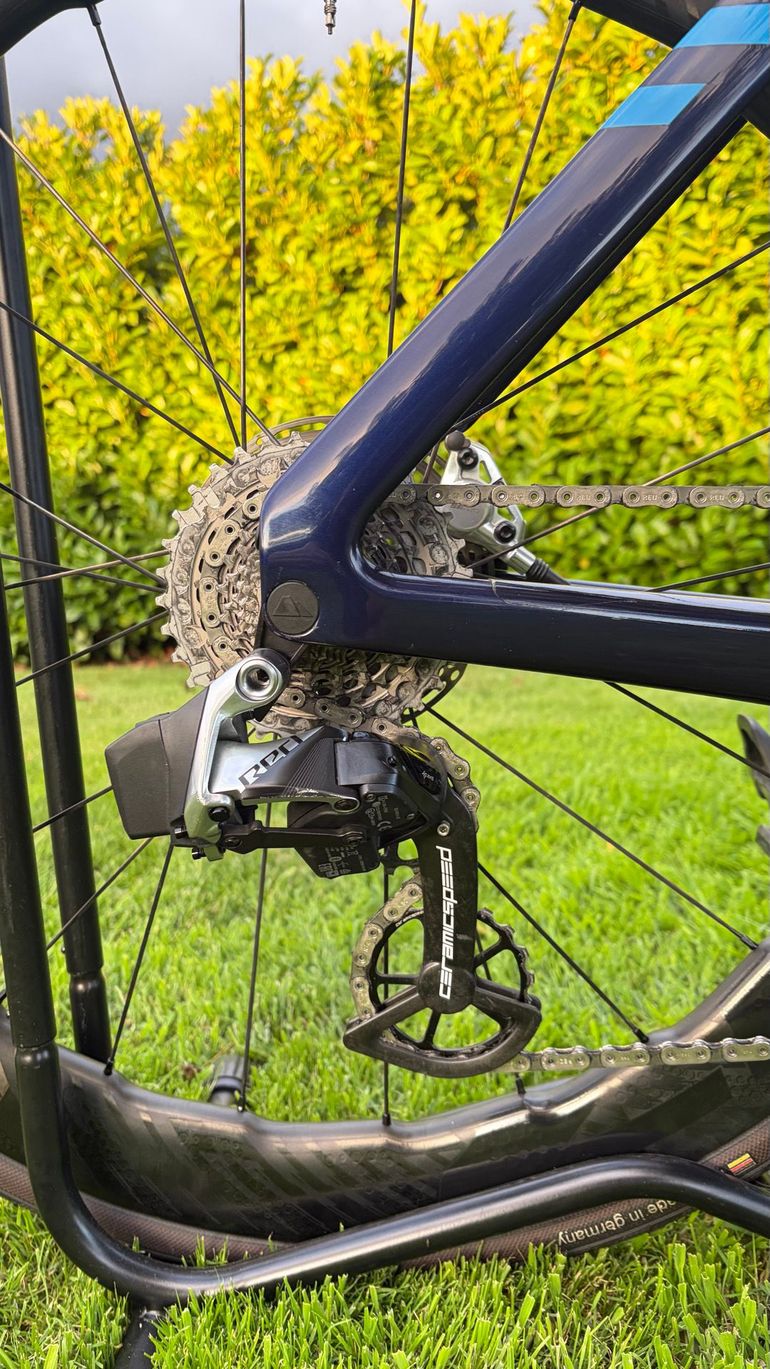 Używany Canyon Aeroad CFR Disc eTap 2021 2021 Road & Gravel — zdjęcie 14 z 14