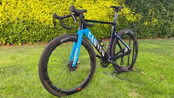 Używany Canyon Aeroad CFR Disc eTap 2021 2021 Road & Gravel — zdjęcie 3 z 14