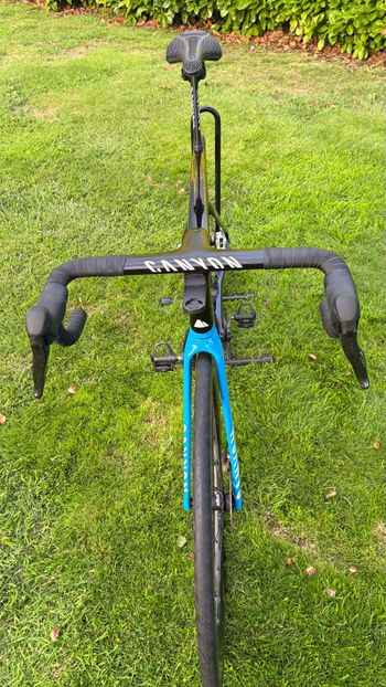 Używany Canyon Aeroad CFR Disc eTap 2021 2021 Road & Gravel — zdjęcie 7 z 14