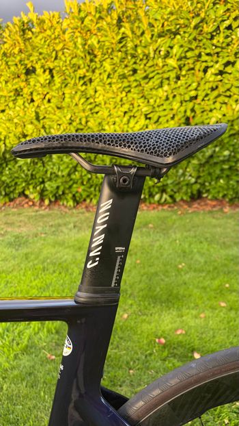 Używany Canyon Aeroad CFR Disc eTap 2021 2021 Road & Gravel — zdjęcie 11 z 14