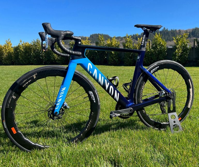 Brugt Canyon Aeroad CFR Disc eTap 2021 2021 Road & Gravel — billede 2 af 4