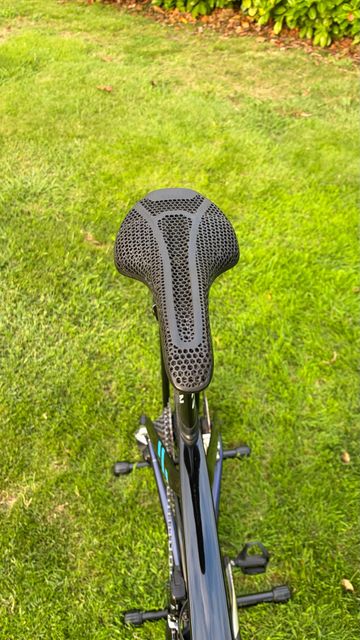 Tweedehands Canyon Aeroad CFR Disc eTap 2021 2021 Road & Gravel — afbeelding 8 van 14