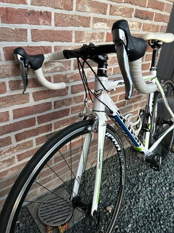 Used Sensa Romagna Shimano 105 2013 Road & Gravel, White — image 3 of 3