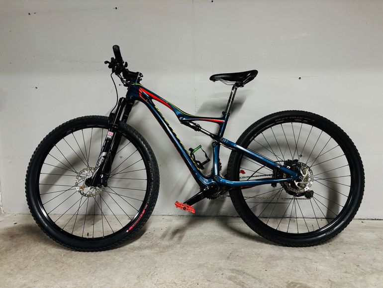 Brugt Specialized Era Comp Carbon 29 2016 2016 Mountainbike — billede 2 af 8