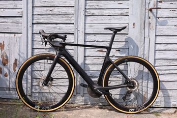 Canyon Aeroad CF SL Disc 7.0 2019 2019 Road & Gravel usato, Nero — immagine 1 di 15