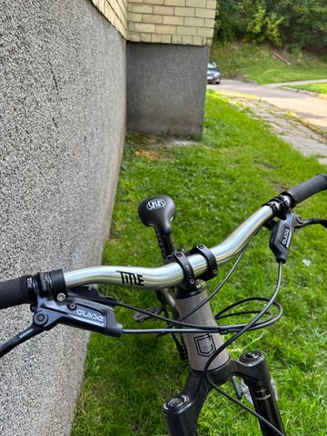 Used Commencal Clash Other SRAM 2023 Mountainbike, Black — image 4 of 10