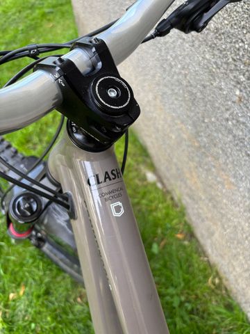 Used Commencal Clash Other SRAM 2023 Mountainbike, Black — image 5 of 10