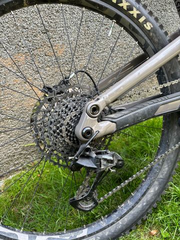 Used Commencal Clash Other SRAM 2023 Mountainbike, Black — image 8 of 10