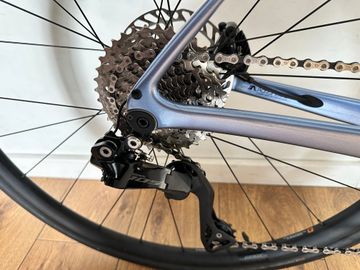 Gebrauchtes Giant Defy Advanced 1 2025 2025 Road & Gravel, Blau — Bild 4 von 11