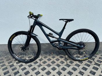 YT Industries Capra 29 CF 2018 2018 Mountainbike de segunda mano, Gris claro — imagen 2 de 10