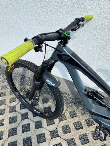 Used YT Industries Capra 29 CF 2018 2018 Mountainbike, Light Gray, 29 — image 3 of 10