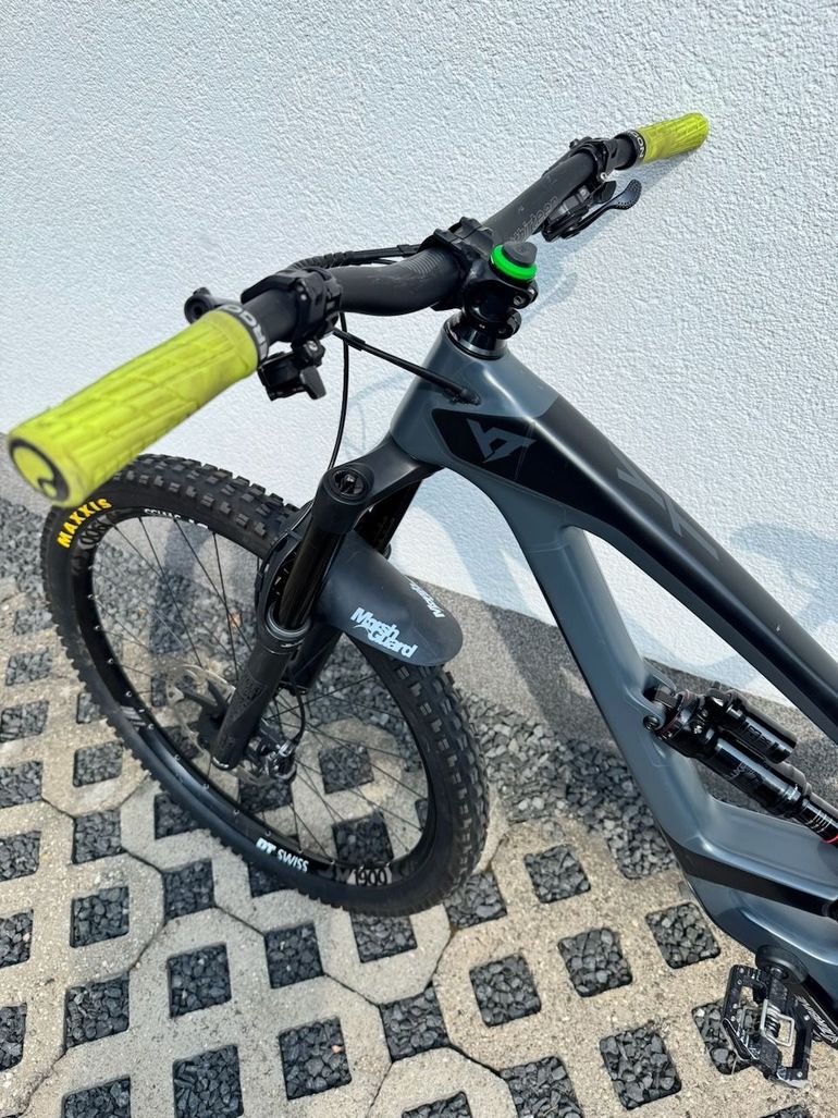 YT Industries Capra 29 CF 2018 2018 Mountainbike de segunda mano, Gris claro — imagen 3 de 10