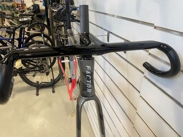 Used Factor ALUTO - Standard package 2026 Frameset 2026 Road & Gravel, Light Gray — image 3 of 8