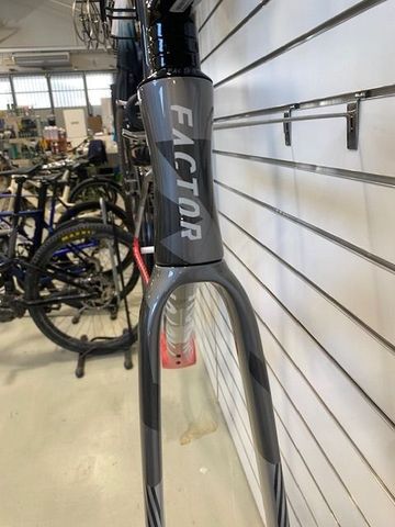 Used Factor ALUTO - Standard package 2026 Frameset 2026 Road & Gravel, Light Gray — image 5 of 8