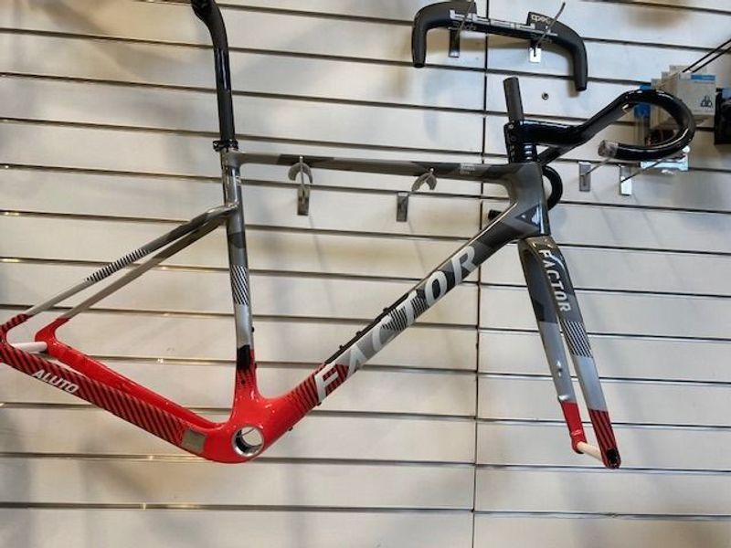 Used Factor ALUTO - Standard package 2026 Frameset 2026 Road & Gravel