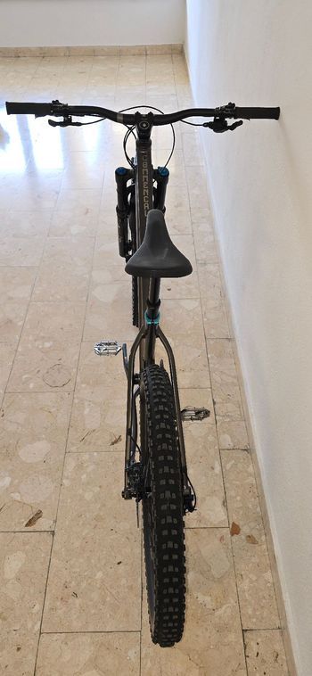 Tweedehands Commencal Meta Shimano SLX 2023 Mountainbike — afbeelding 7 van 36