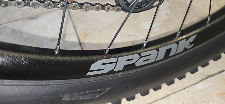 Tweedehands Commencal Meta Shimano SLX 2023 Mountainbike — afbeelding 11 van 36