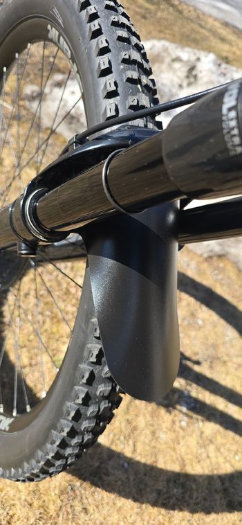 Tweedehands Commencal Meta Shimano SLX 2023 Mountainbike — afbeelding 19 van 36