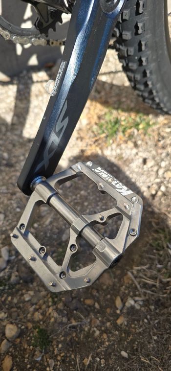 Tweedehands Commencal Meta Shimano SLX 2023 Mountainbike — afbeelding 23 van 36