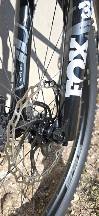 Tweedehands Commencal Meta Shimano SLX 2023 Mountainbike — afbeelding 24 van 36
