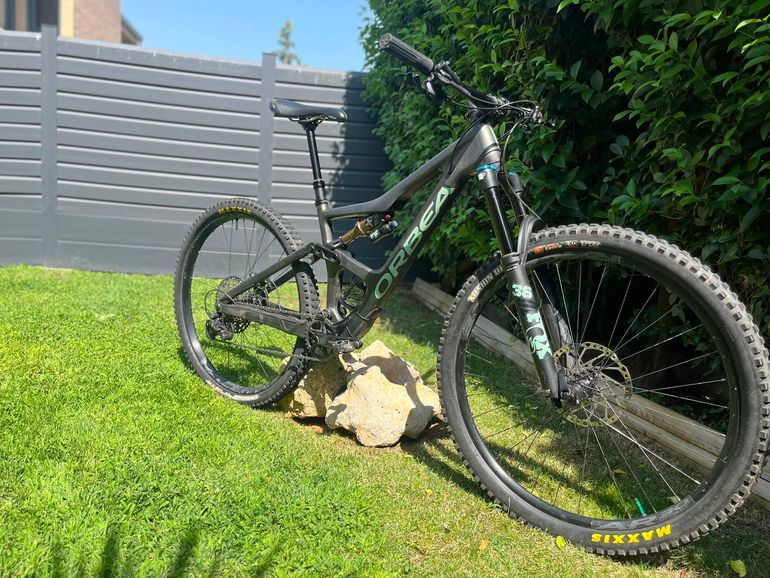 Orbea OCCAM M30 2023 2023 Mountainbike usato, Nero — immagine 2 di 5