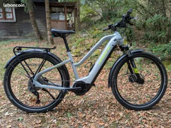 Tweedehands Haibike Trekking 6 MID 2022 2022 Urban & Touring