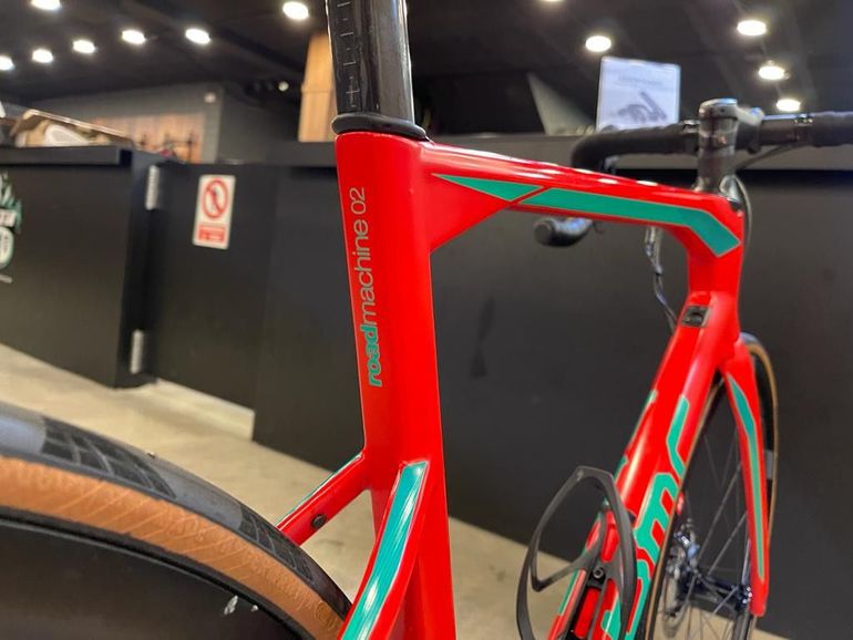 Used BMC Roadmachine 02 ONE 2018 2018 Road & Gravel, Red — image 8 of 16