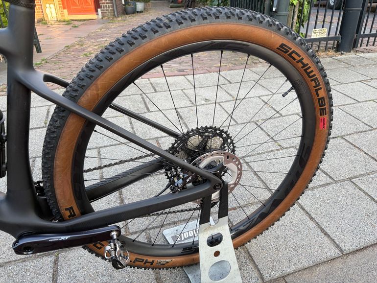 Used Scott scale Custom Shimano Deore XT 2023 Mountainbike, Black — image 7 of 8