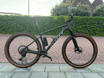 Scott scale Custom Shimano Deore XT 2023 MTB usato
