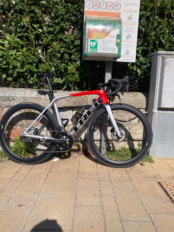 Trek Émonda SL 7 2024 2024 Road & Gravel de segunda mano