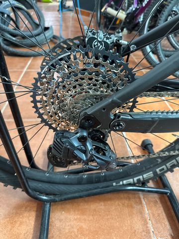 Used Scott E Genius SRAM GX Eagle AXS 2024 Mountainbike, Black — image 3 of 9