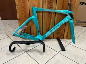 BIANCHI OLTRE RC 2026 KIT FRAME + PIEGA INTEGRATA TG 55 Frameset 2026 Road & Gravel usato