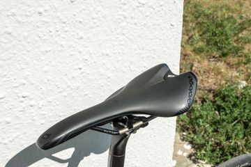 Used Fuji SL 2.3 2016 Road & Gravel, Light Gray — image 11 of 20