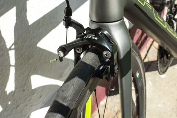 Used Fuji SL 2.3 2016 Road & Gravel, Light Gray — image 9 of 20