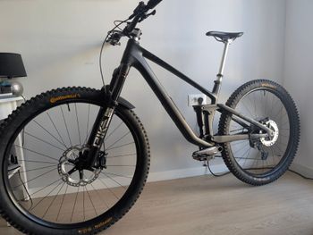 CUBE Stereo SRAM GX Eagle 2025 2025 Mountainbike usato, Nero — immagine 2 di 11