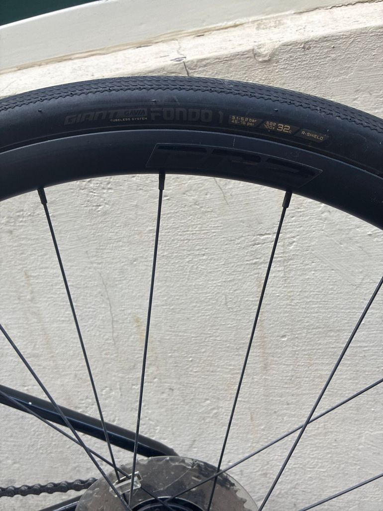 Liv Avail advanced Shimano 105 Di2 2024 Road & Gravel usato, Bianco — immagine 11 di 11