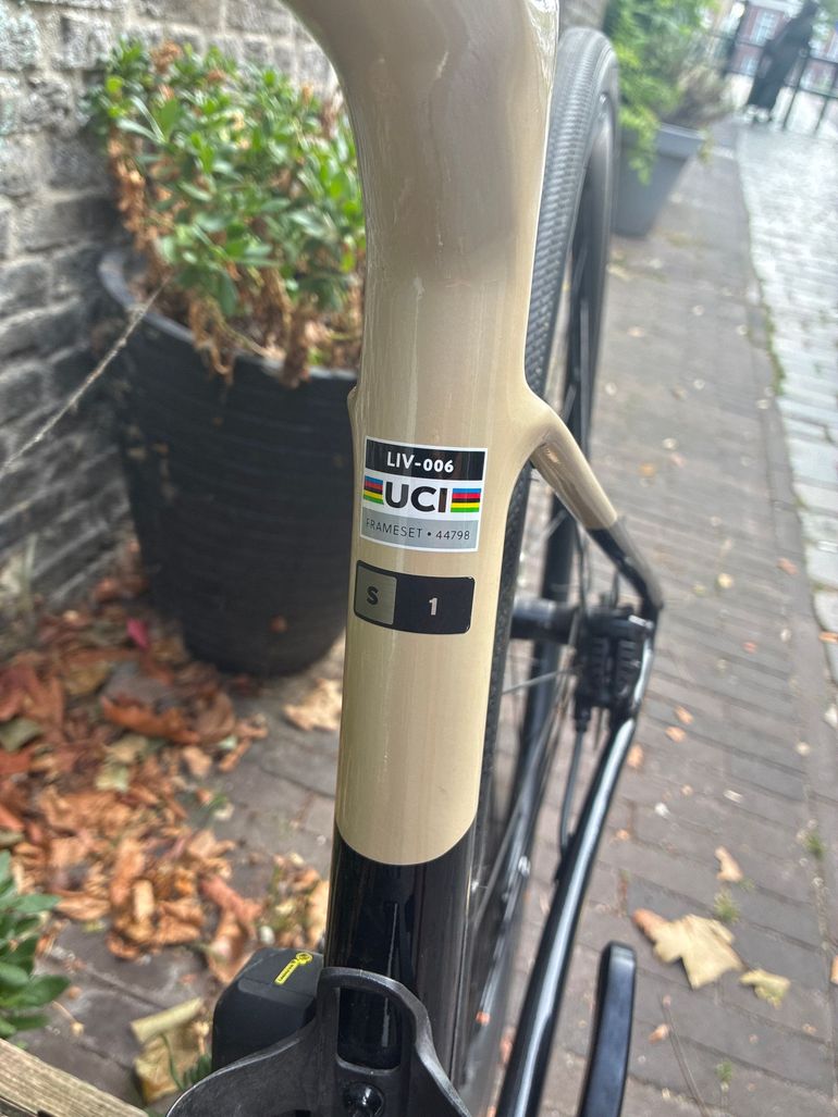 Liv Avail advanced Shimano 105 Di2 2024 Road & Gravel usato, Bianco — immagine 7 di 11