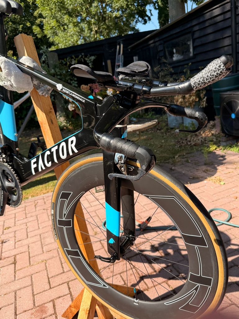 Used Factor SLiCK Shimano Dura Ace Di2 2018 Road & Gravel, Blue — image 2 of 7