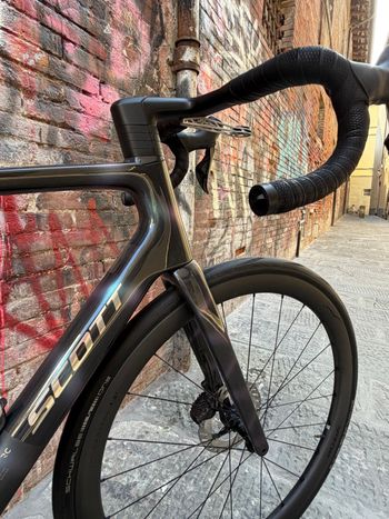 Brugt Scott Addict RC 10 2025 2025 Road & Gravel — billede 4 af 6