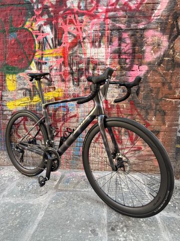 Used Scott Addict RC 10 2025 2025 Road & Gravel, Black — image 2 of 6