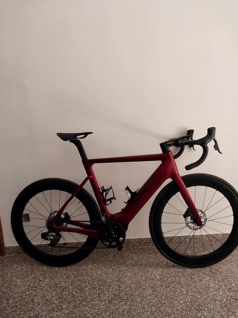 Berria BELADOR HYBRID ELITE RIVAL AXS 2024 2024 Road & Gravel d'occasion