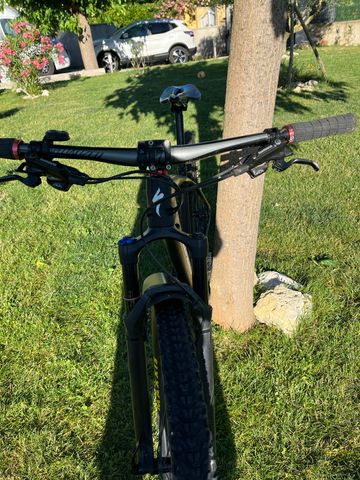 Used Specialized Epic Shimano SLX 2018 Mountainbike, Black — image 5 of 11