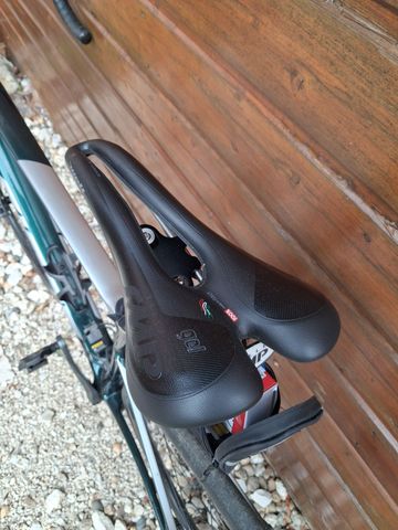 Giant Defy Advanced 2 2025 2025 Road & Gravel d'occasion — image 3 sur 5