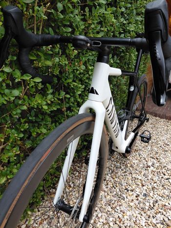 Brugt Canyon Ultimate CF SL 7 eTap 2023 2023 Road & Gravel — billede 5 af 5