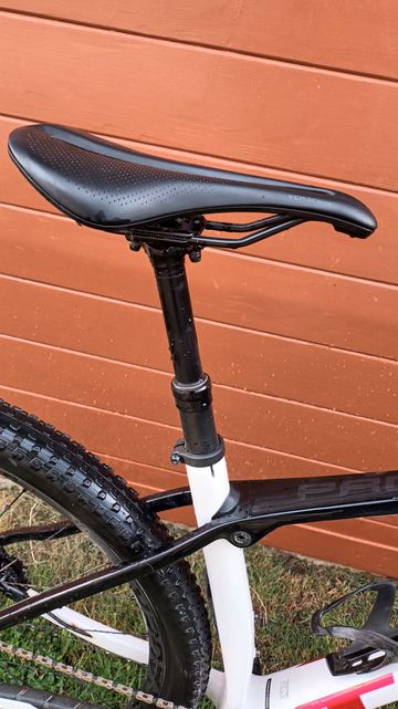 Used Trek Procaliber 9.7 2024 2024 Mountainbike, White, 29 — image 2 of 11