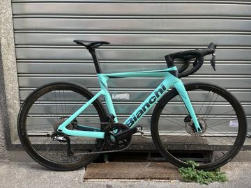 Bianchi Oltre RACE 2026 2026 Road & Gravel usato